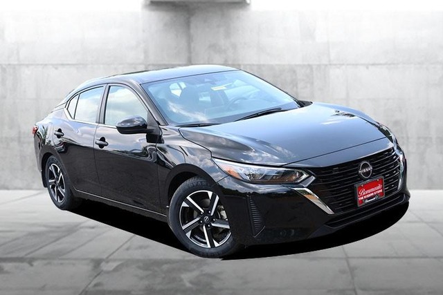 Nissan Sentra Vehicle Image 02