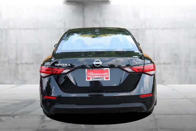 Nissan Sentra Vehicle Image 06