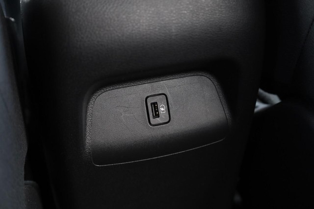 Nissan Sentra Vehicle Image 20