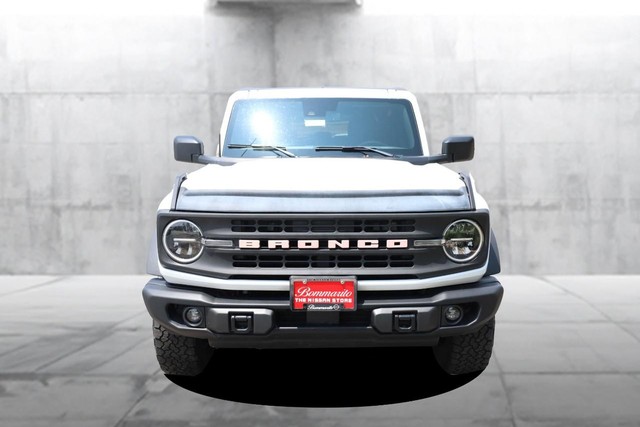 Ford Bronco Vehicle Full-screen Gallery Image 04