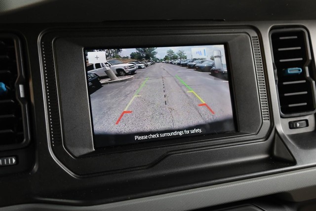 Ford Bronco Vehicle Full-screen Gallery Image 13