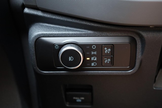 Ford Bronco Vehicle Full-screen Gallery Image 19
