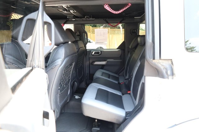 Ford Bronco Vehicle Full-screen Gallery Image 20