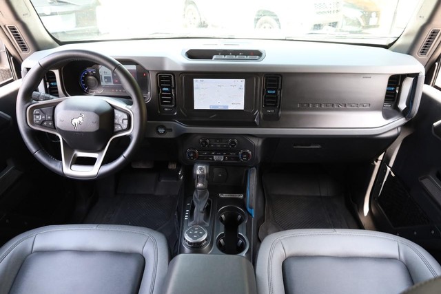 Ford Bronco Vehicle Full-screen Gallery Image 22