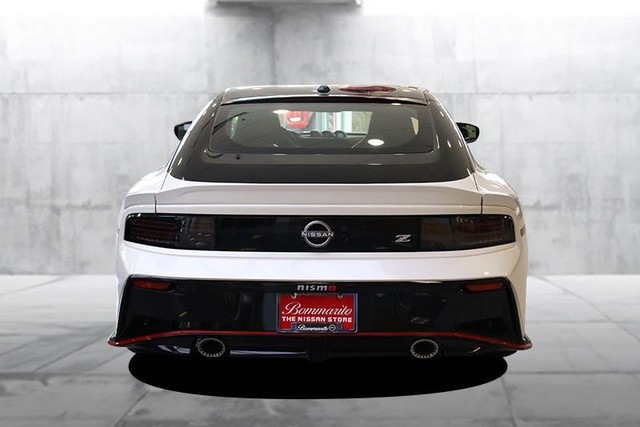 Nissan Z Vehicle Full-screen Gallery Image 6