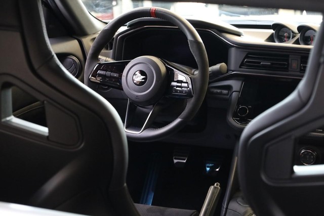 Nissan Z Vehicle Full-screen Gallery Image 20