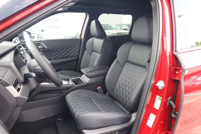 Nissan Rogue Plug-In Hybrid Vehicle Image 08
