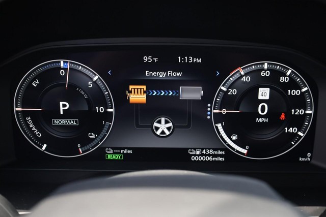 Nissan Rogue Plug-In Hybrid Vehicle Image 10
