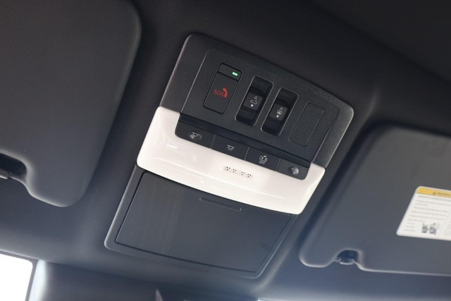 Nissan Rogue Plug-In Hybrid Vehicle Image 16