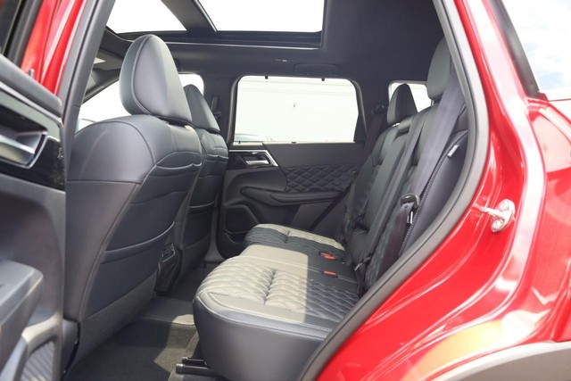 Nissan Rogue Plug-In Hybrid Vehicle Image 21