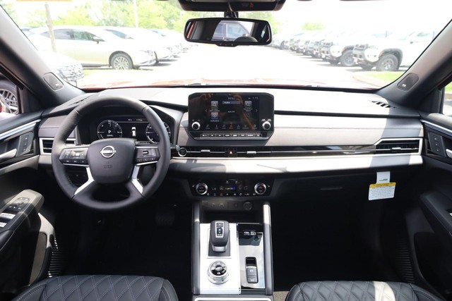 Nissan Rogue Plug-In Hybrid Vehicle Image 22