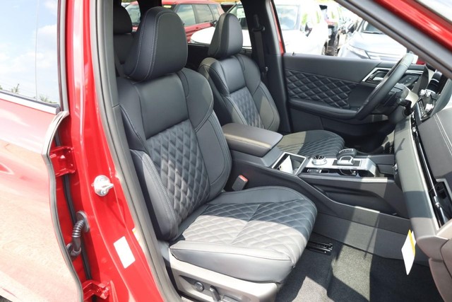 Nissan Rogue Plug-In Hybrid Vehicle Image 24