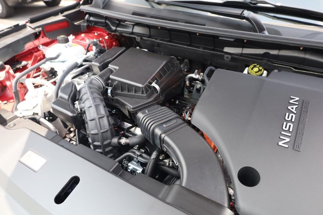 Nissan Rogue Plug-In Hybrid Vehicle Image 25