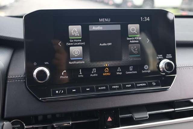 Nissan Rogue Plug-In Hybrid Vehicle Full-screen Gallery Image 12