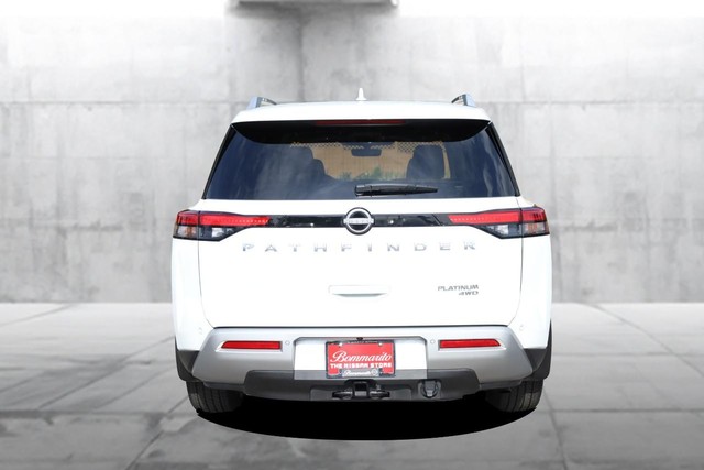 Nissan Pathfinder Vehicle Image 06
