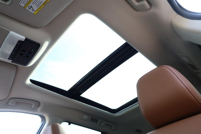 Nissan Pathfinder Vehicle Image 11
