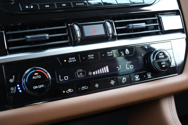 Nissan Pathfinder Vehicle Image 18