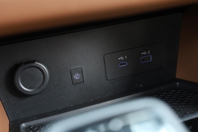 Nissan Pathfinder Vehicle Image 19