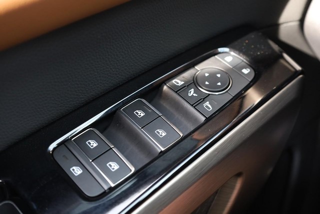 Nissan Pathfinder Vehicle Image 22