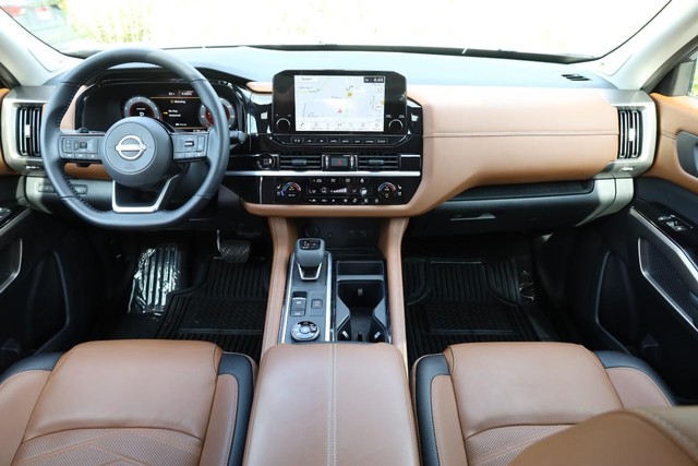 Nissan Pathfinder Vehicle Image 29