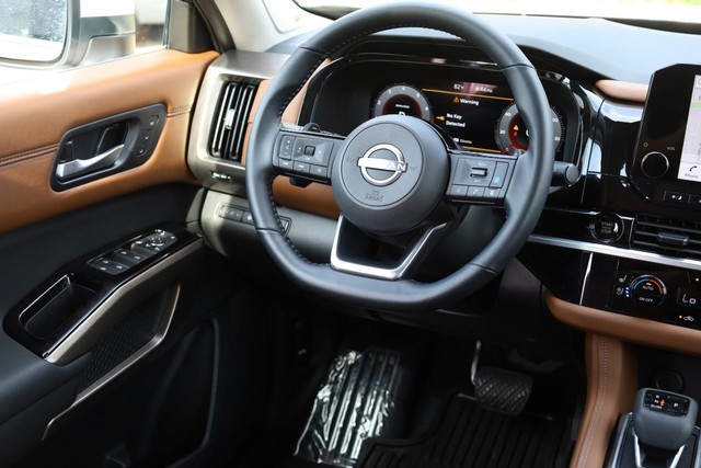 Nissan Pathfinder Vehicle Image 30