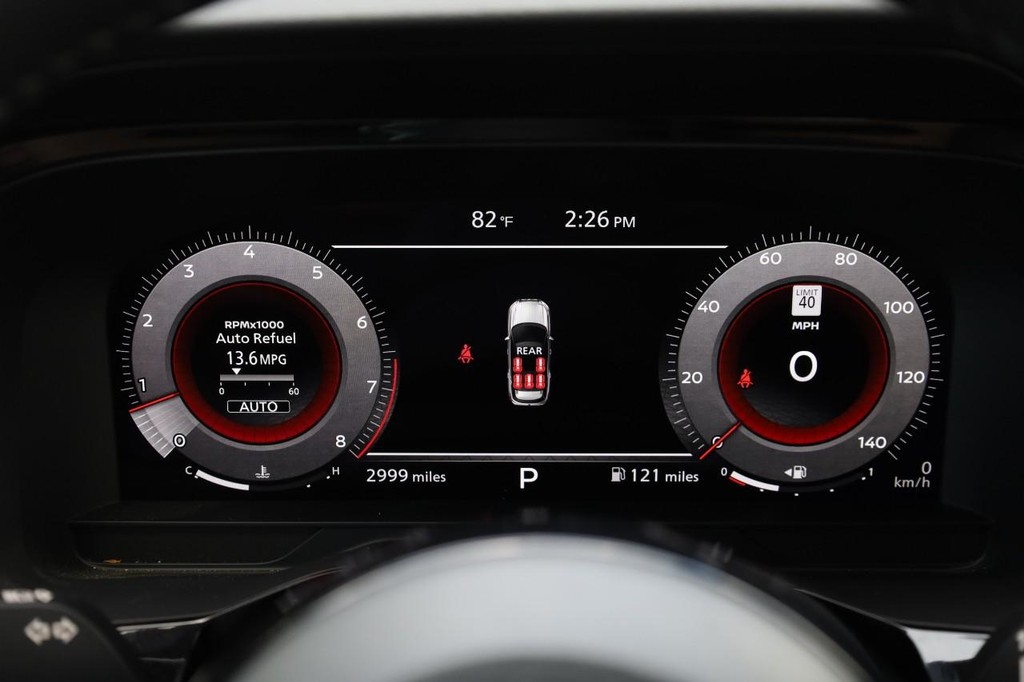Nissan Pathfinder Vehicle Full-screen Gallery Image 14
