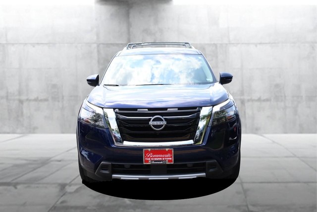 Nissan Pathfinder Vehicle Image 04