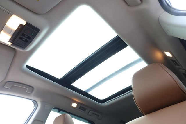 Nissan Pathfinder Vehicle Image 11