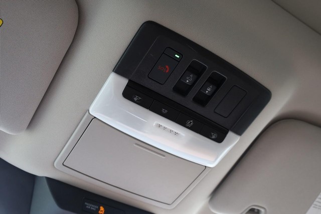 Nissan Pathfinder Vehicle Image 21