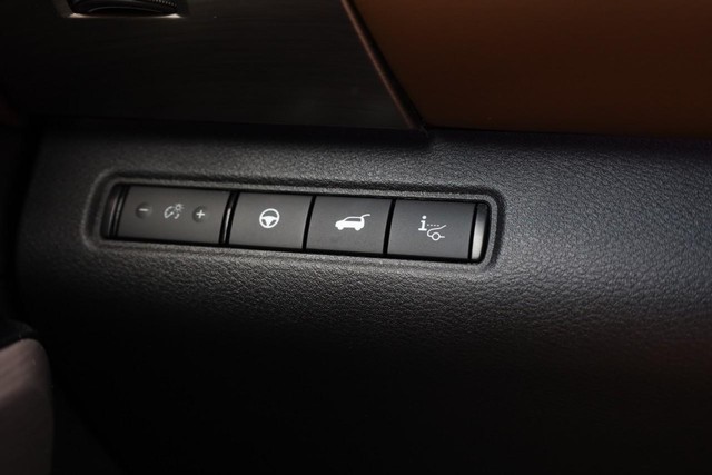 Nissan Pathfinder Vehicle Image 24