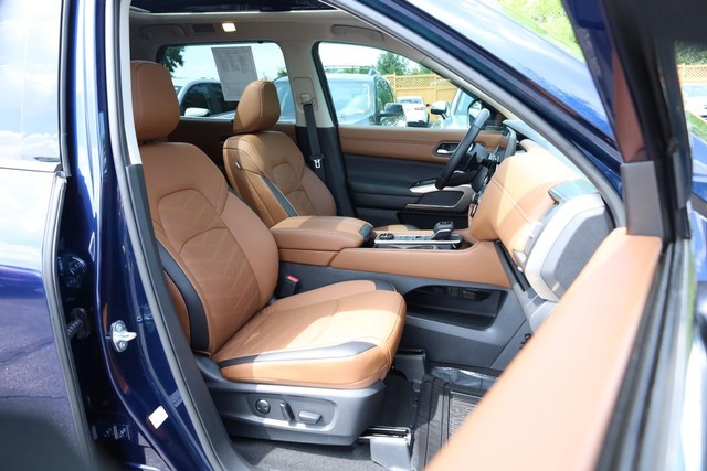 Nissan Pathfinder Vehicle Image 32