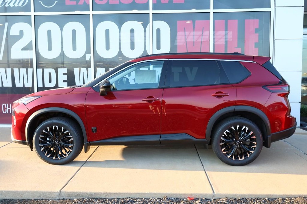 Nissan Rogue Vehicle Image 05