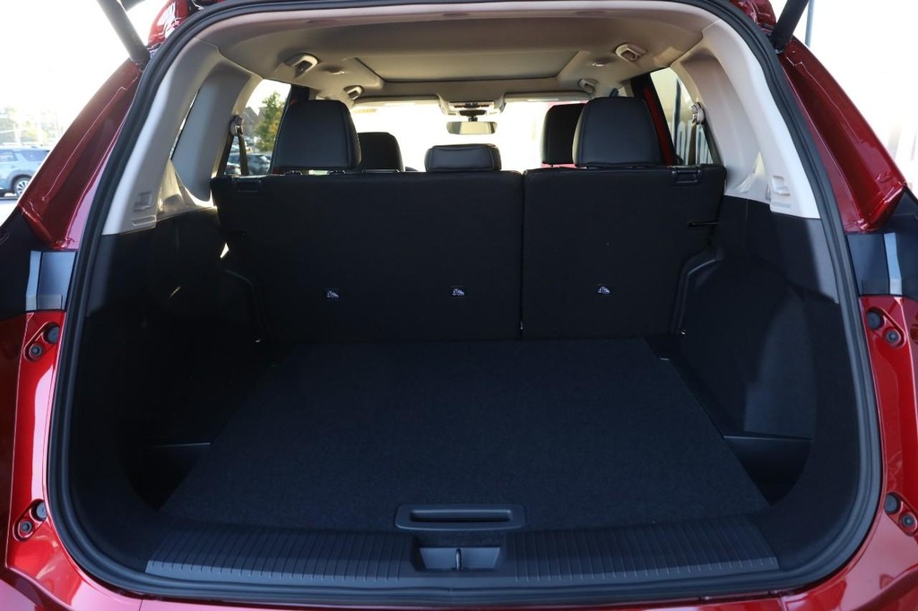 Nissan Rogue Vehicle Image 07
