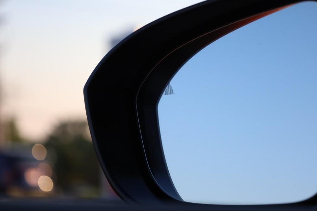 Nissan Rogue Vehicle Image 21