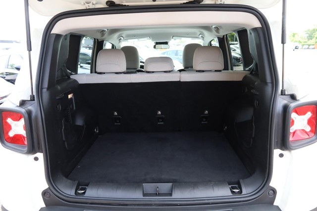 Jeep Renegade Vehicle Image 07