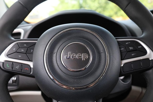 Jeep Renegade Vehicle Image 09