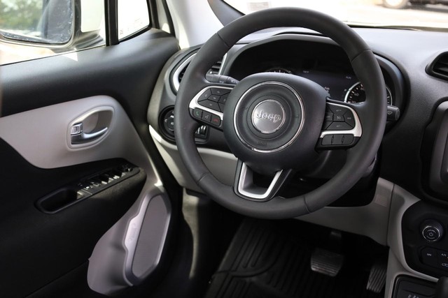 Jeep Renegade Vehicle Image 23