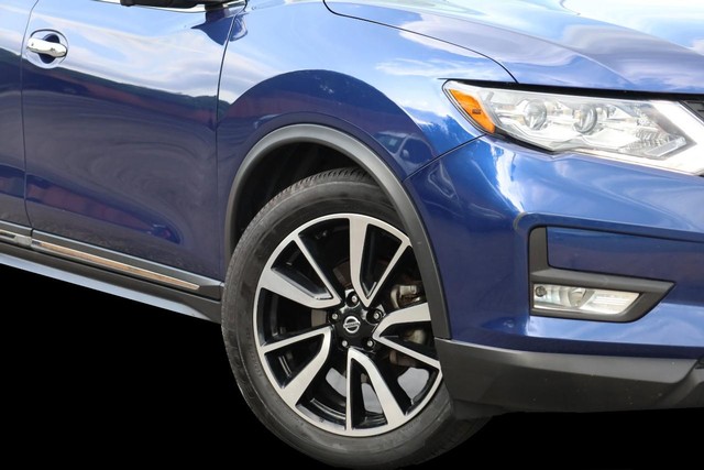 Nissan Rogue Vehicle Image 03