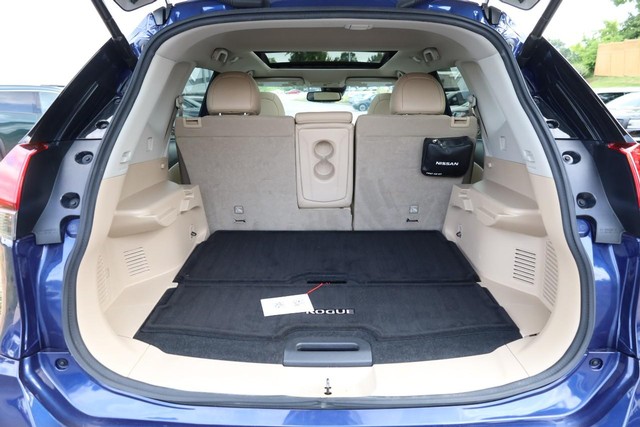Nissan Rogue Vehicle Image 07