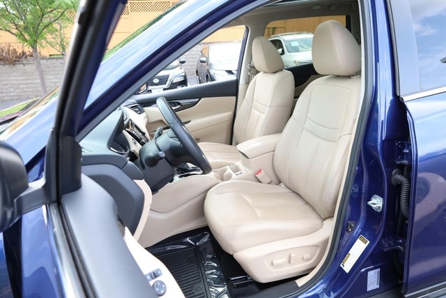 Nissan Rogue Vehicle Image 08