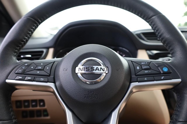 Nissan Rogue Vehicle Image 11