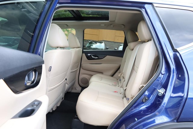 Nissan Rogue Vehicle Image 23
