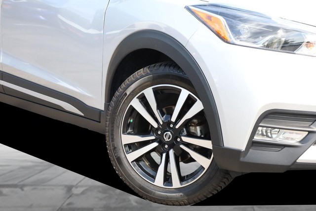 Nissan Kicks Vehicle Image 03