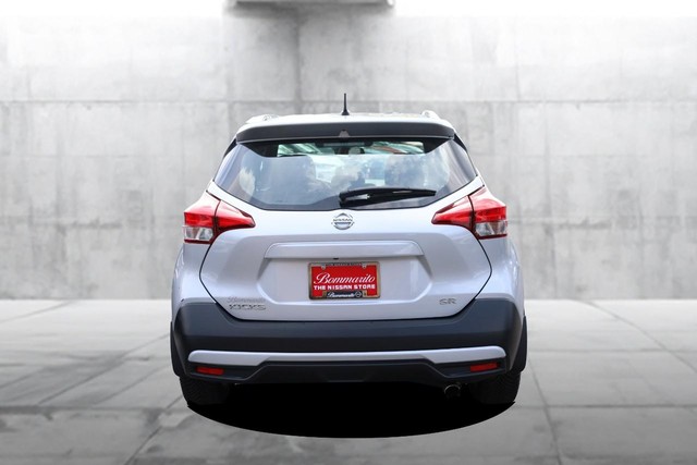 Nissan Kicks Vehicle Image 06