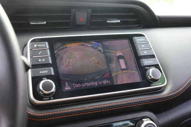 Nissan Kicks Vehicle Image 12