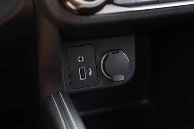 Nissan Kicks Vehicle Image 14