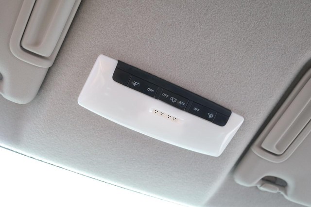 Nissan Kicks Vehicle Image 16