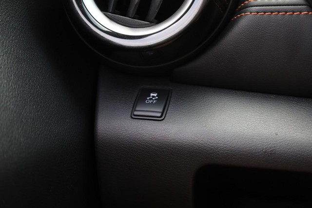 Nissan Kicks Vehicle Image 18