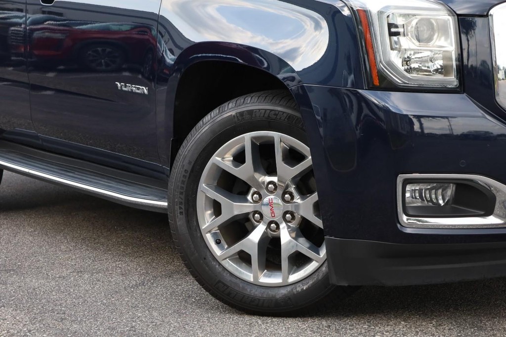 GMC Yukon Vehicle Image 03