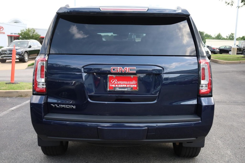 GMC Yukon Vehicle Image 06